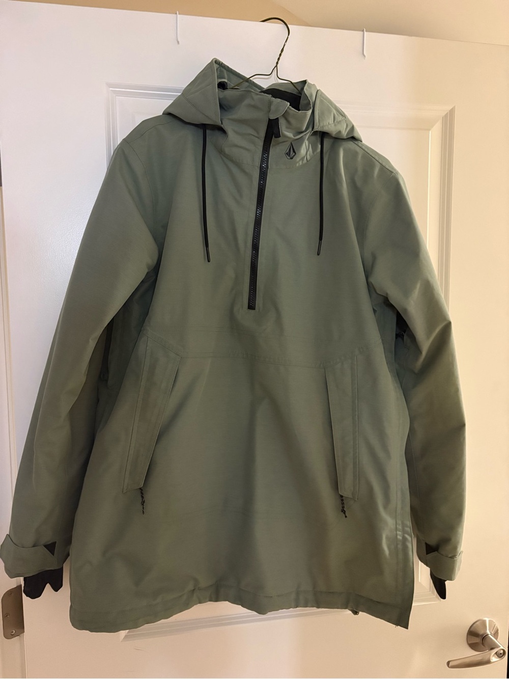 Volcom Women’s Sage Green Gortex & Insulated Ski Jacket